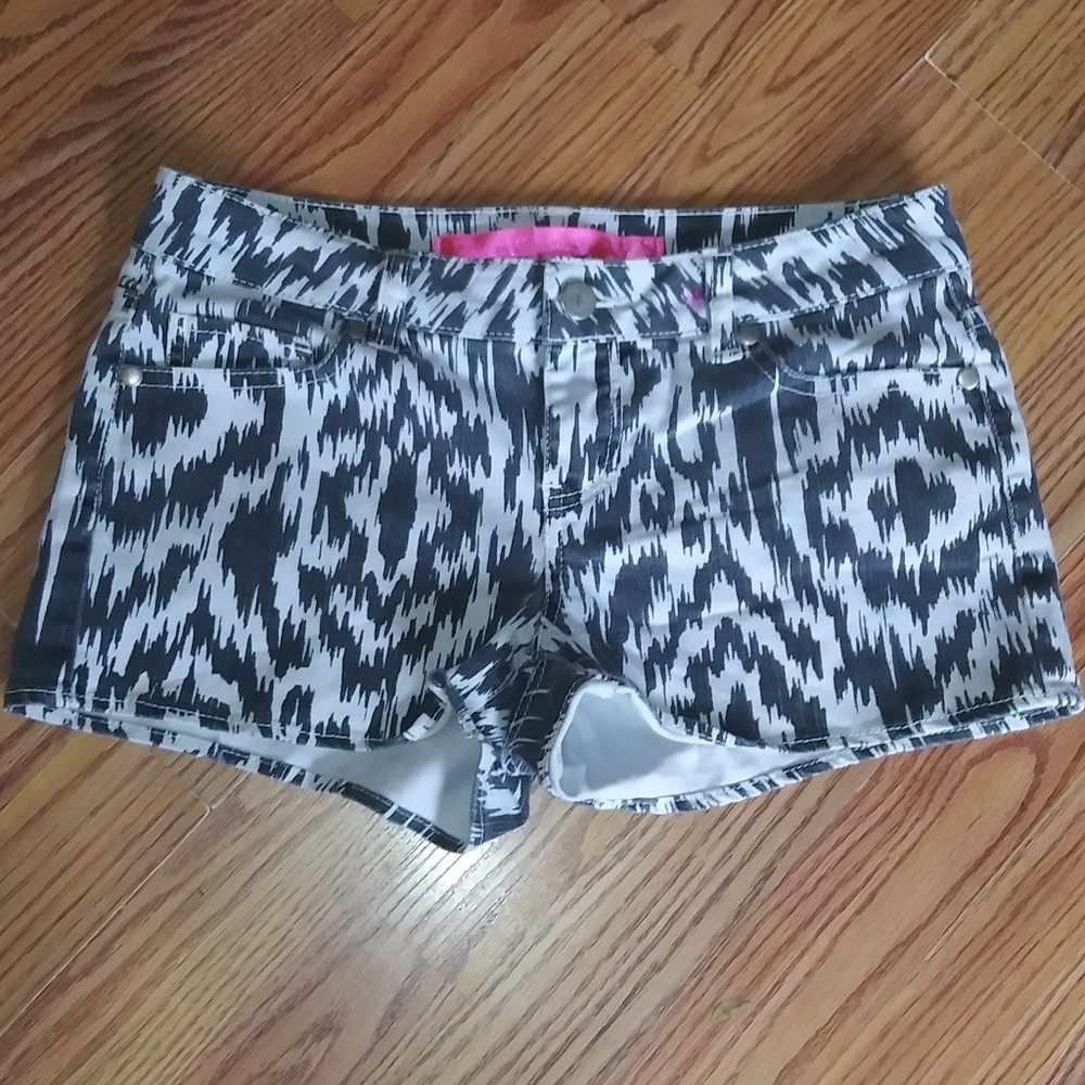 Tinseltown shorts size 1